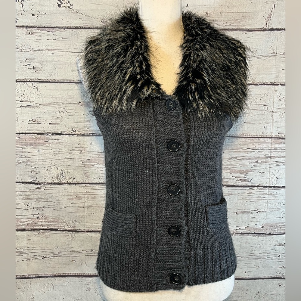 LOFT Sweater Vest with Faux Fur Collar Gray-XS